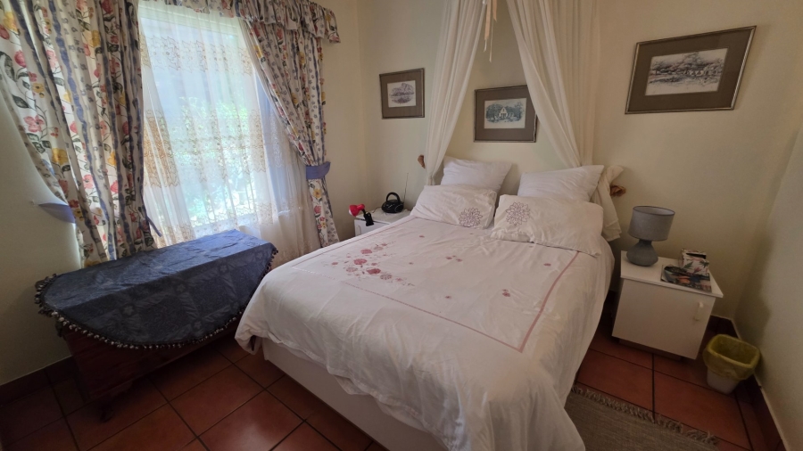 4 Bedroom Property for Sale in Boggomsbaai Western Cape